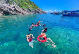SNORKELING IN CHAM ISLAND DELUXE TOUR
